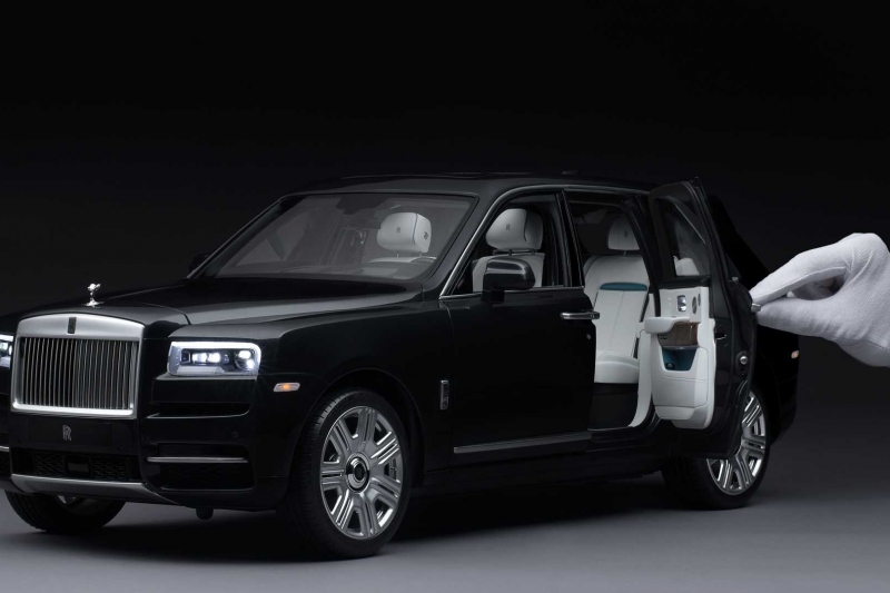 rolls-royce-cullinan1-8-scale-model