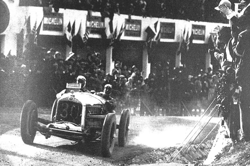 1930_targa_florio_achille_varzi_alfa_romeo_p2-2