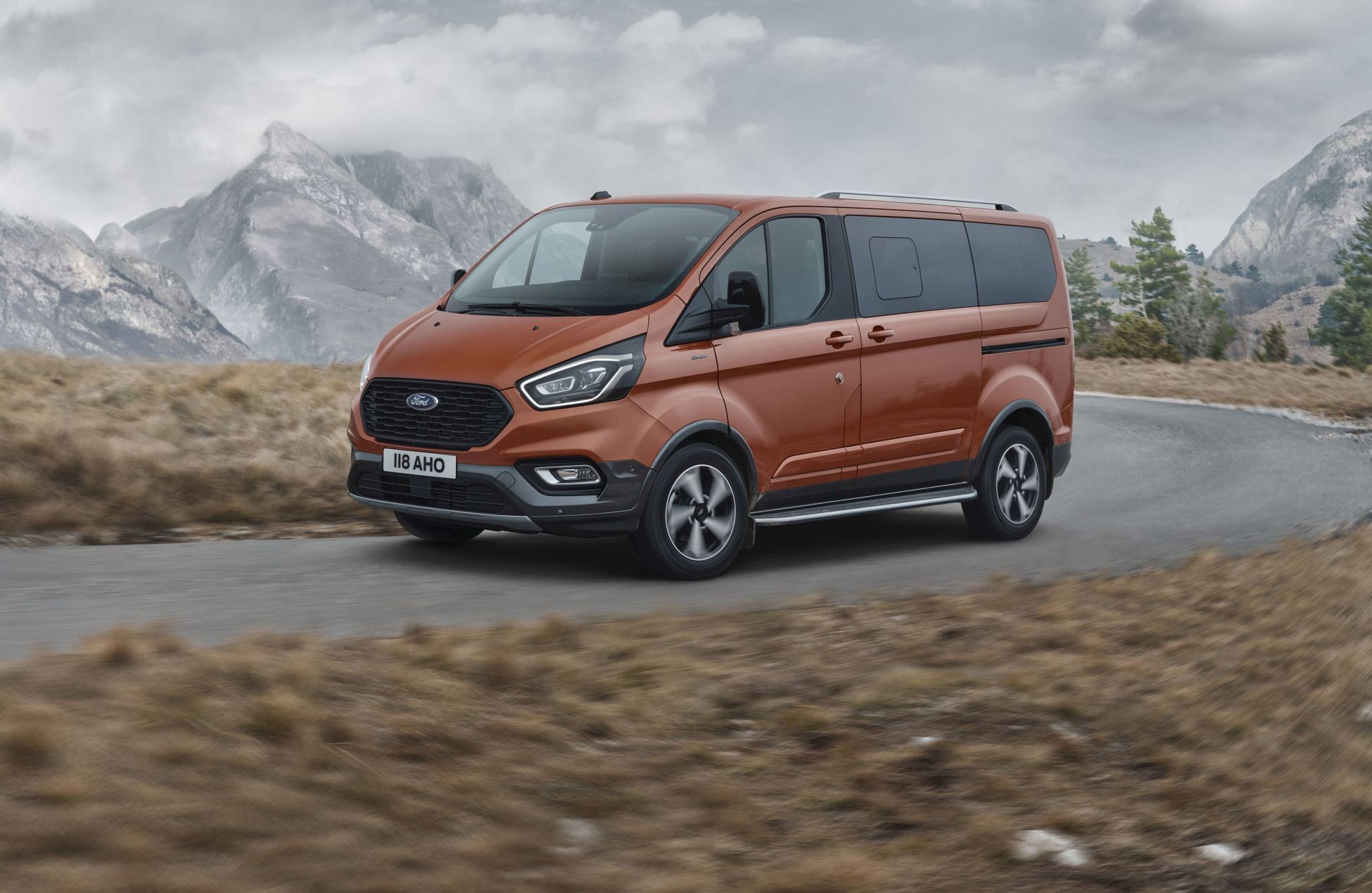 FORD_2020_TOURNEO_CUSTOM_ACTIVE-03