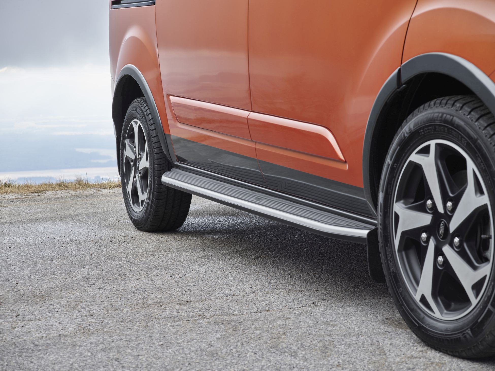 FORD_2020_TOURNEO_CUSTOM_ACTIVE-07