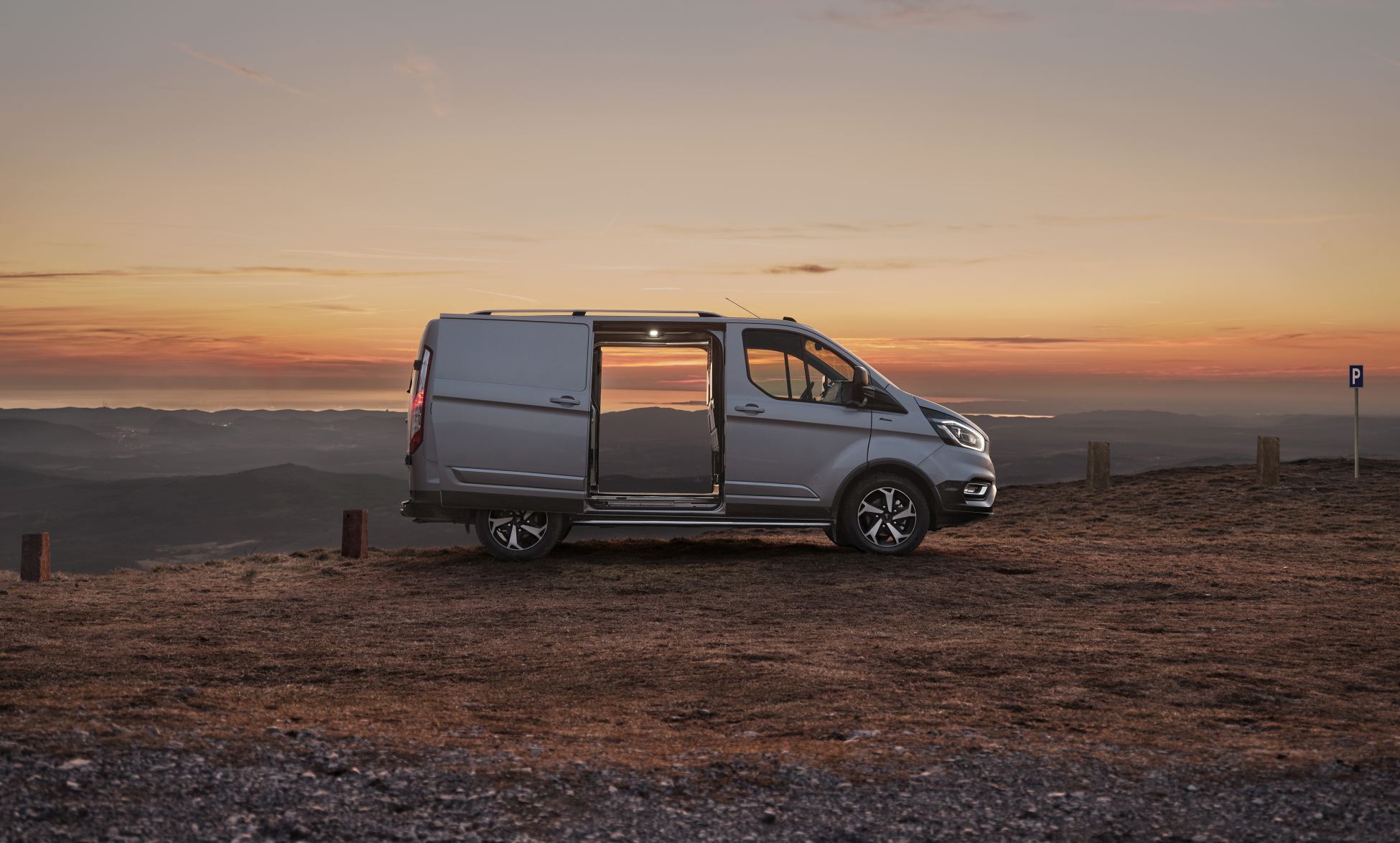 FORD_2020_TRANSIT_CUSTOM_ACTIVE-03