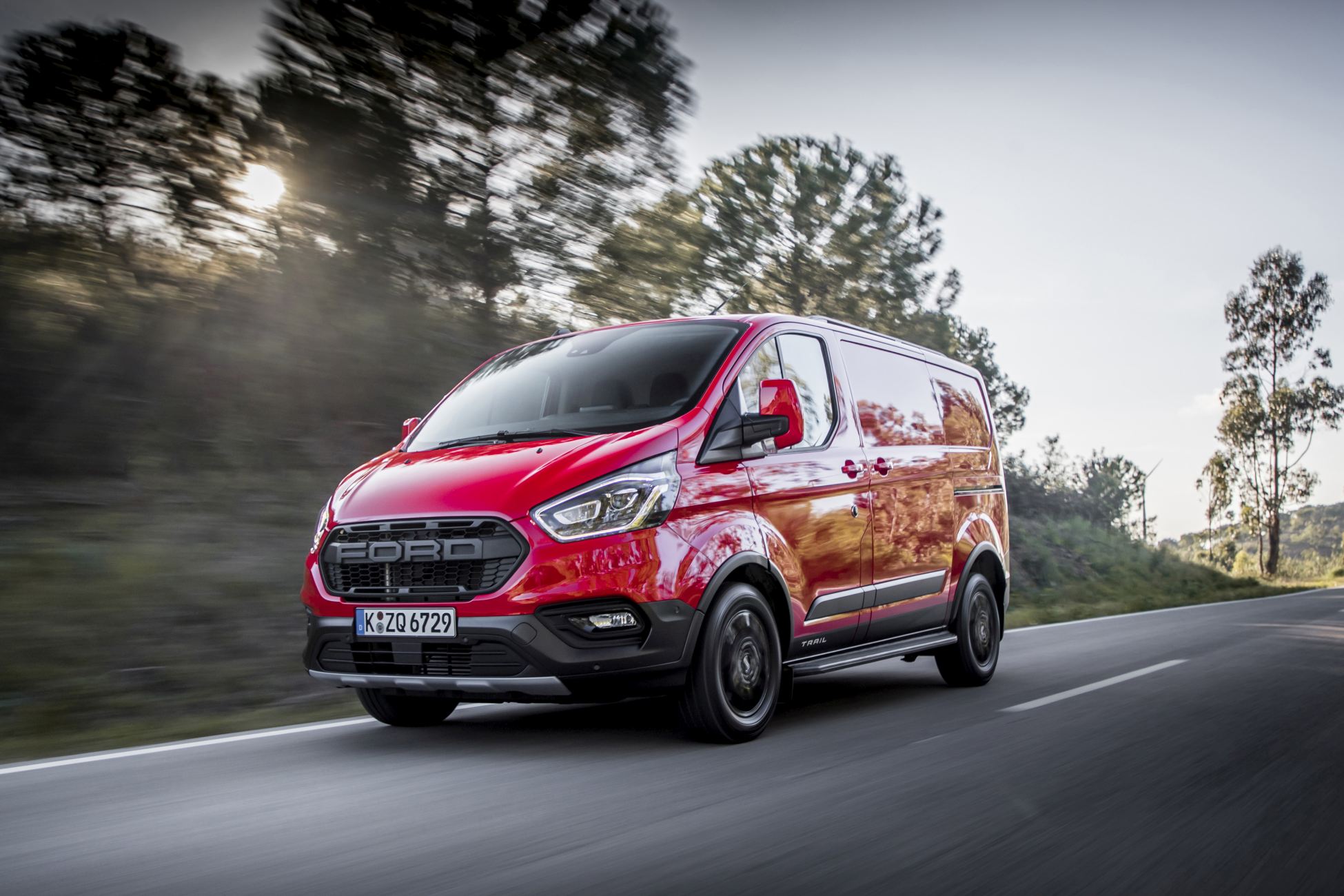 FORD_2020_TRANSIT_CUSTOM_TRAIL_01