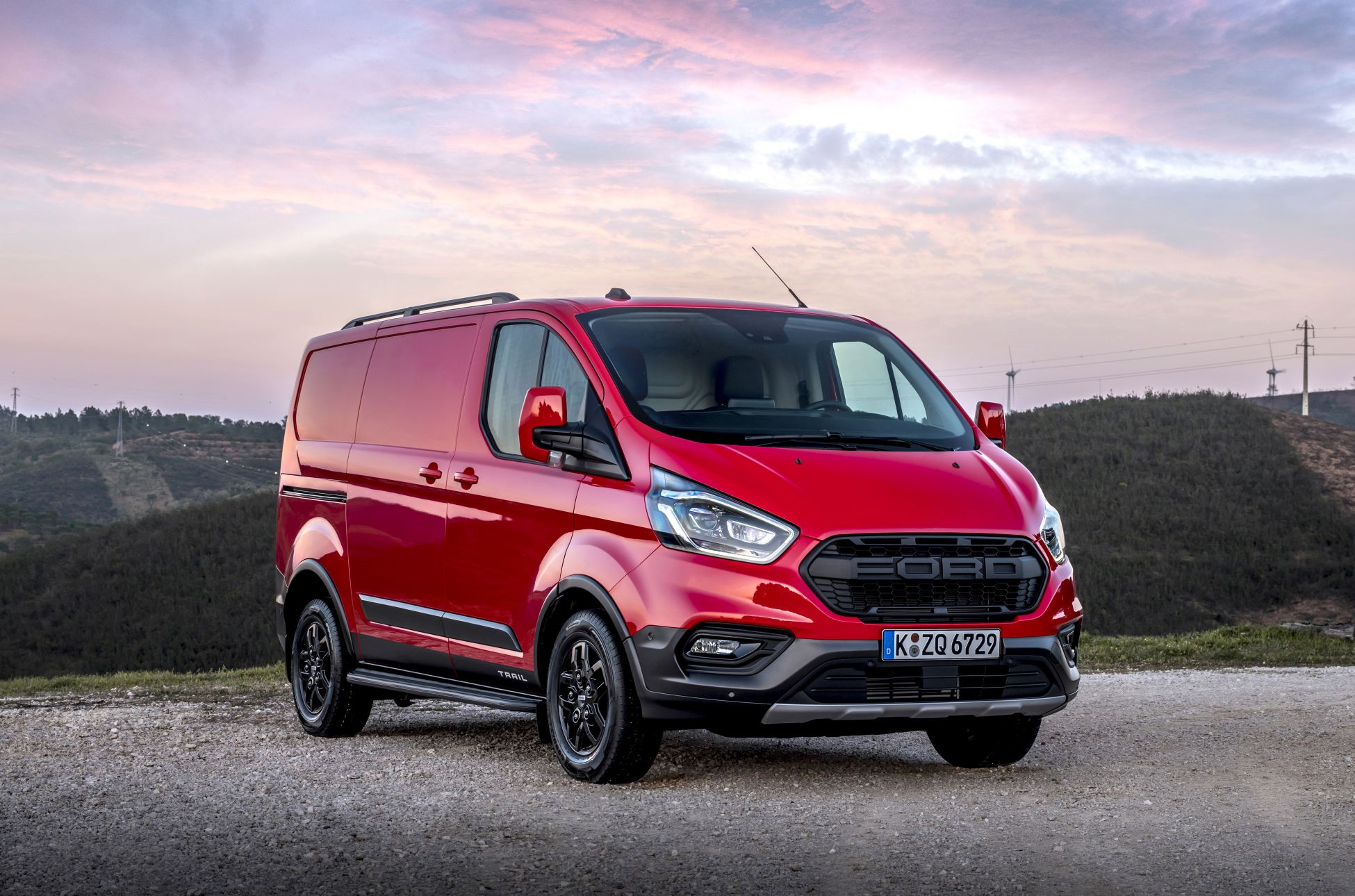 FORD_2020_TRANSIT_CUSTOM_TRAIL_03