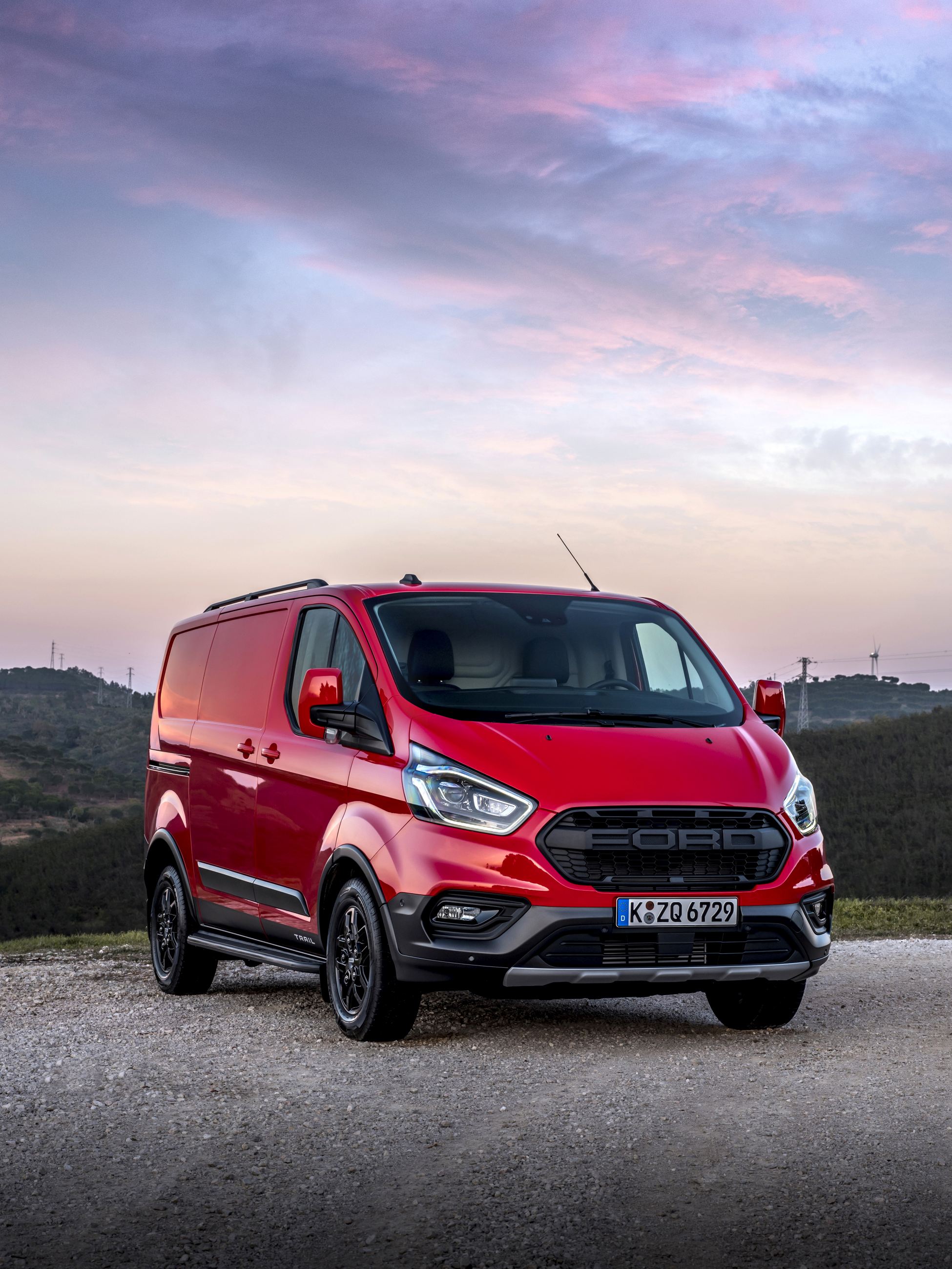 FORD_2020_TRANSIT_CUSTOM_TRAIL_04