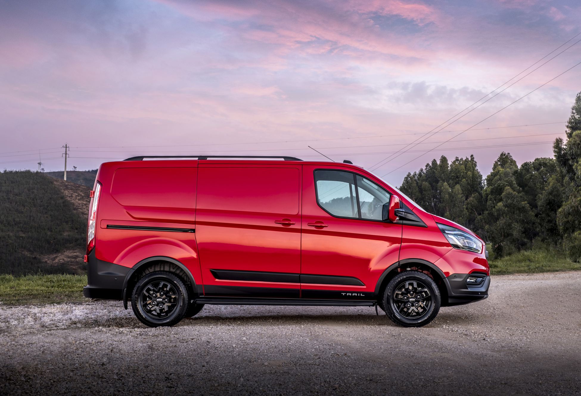 FORD_2020_TRANSIT_CUSTOM_TRAIL_06