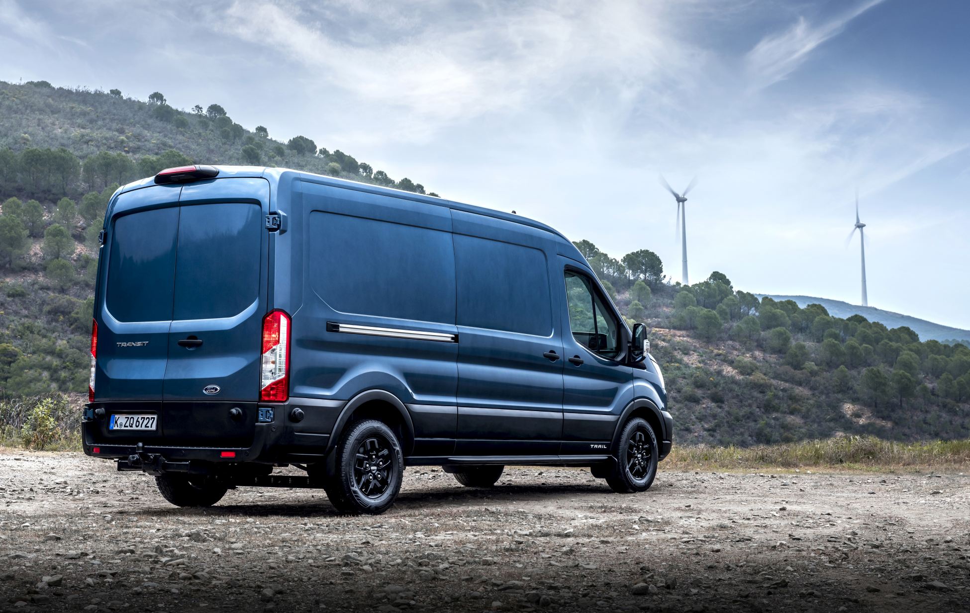 FORD_2020_TRANSIT_TRAIL_07