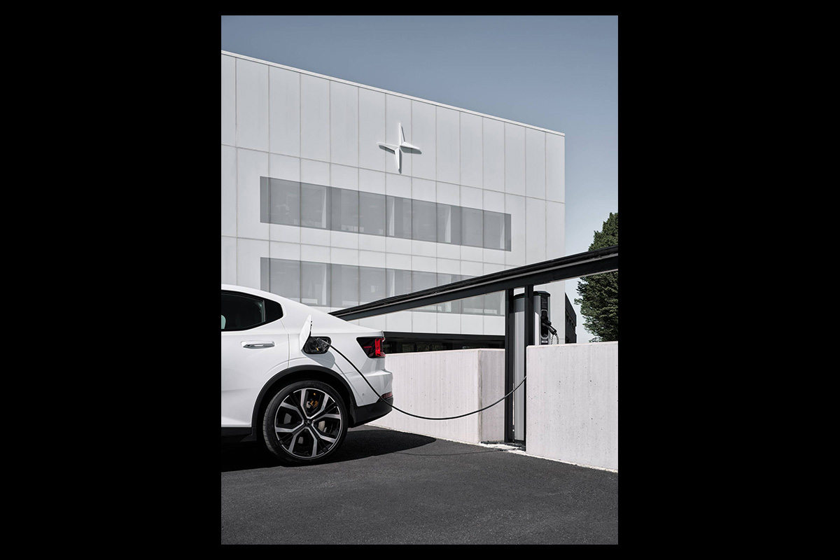 JPG_Medium-Polestar_2_Plugsurfing_002