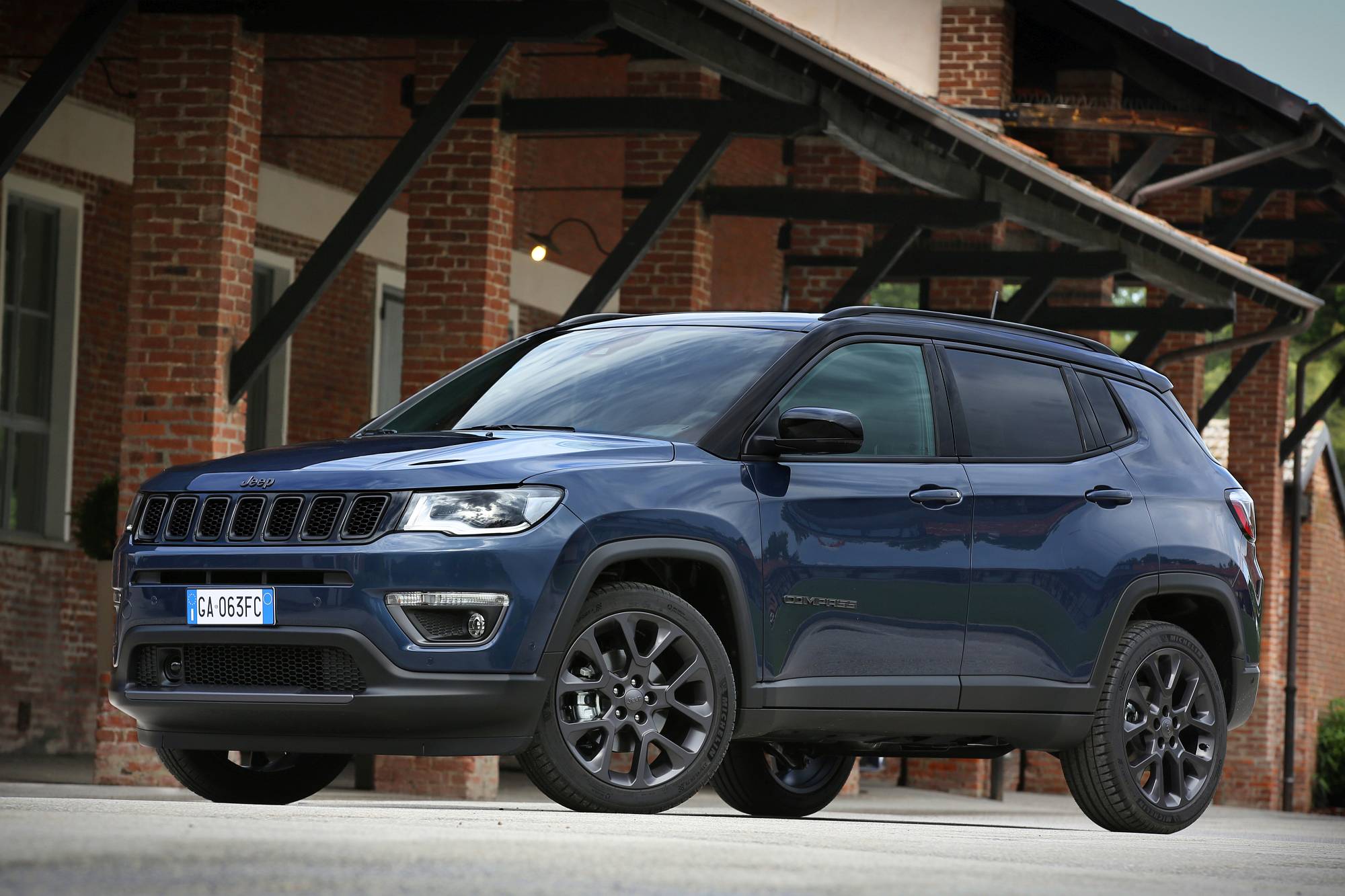 Jeep Compass (2033) 1