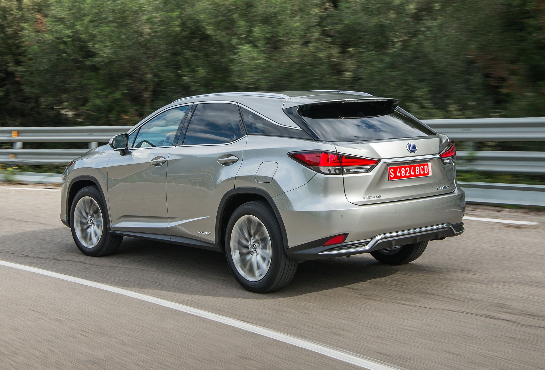 Lexus_RX450h_Silver_34