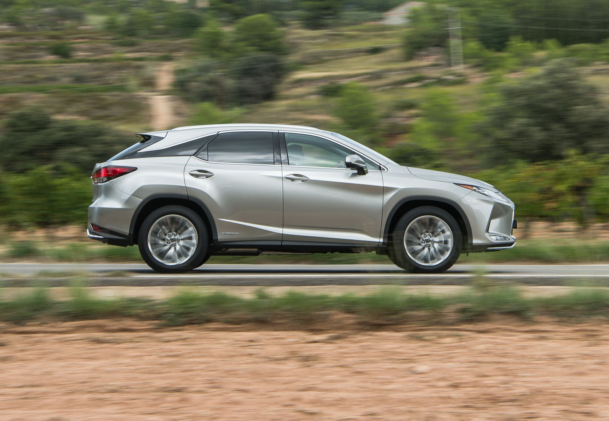 Lexus_RX450h_Silver_35