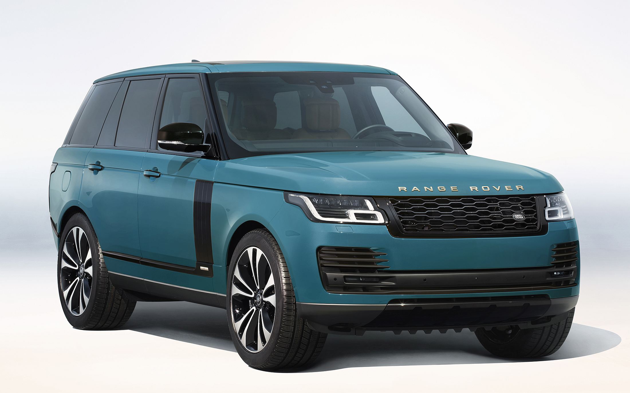 Range Rover_FIFTY_21MY_ND_170620_002 (9)