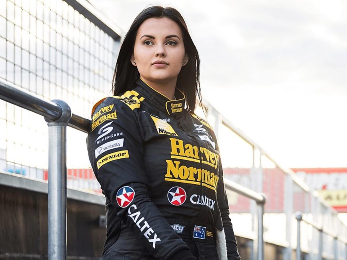 Renee-Gracie1200_5ee0c331778e4_1200x900