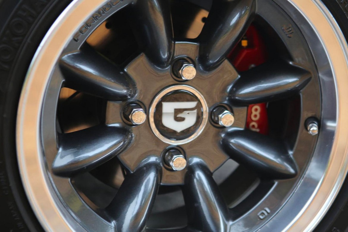 https___hypebeast.com_image_2020_06_super-cooper-type-s-mini-cooper-mk3-austin-1974-custom-tuned-500-bhp-150k-usd-006