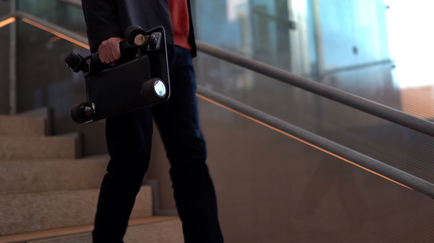 ipad-sized-walkcar-electric-scooter-puts-the-micro-in-micromobility_3