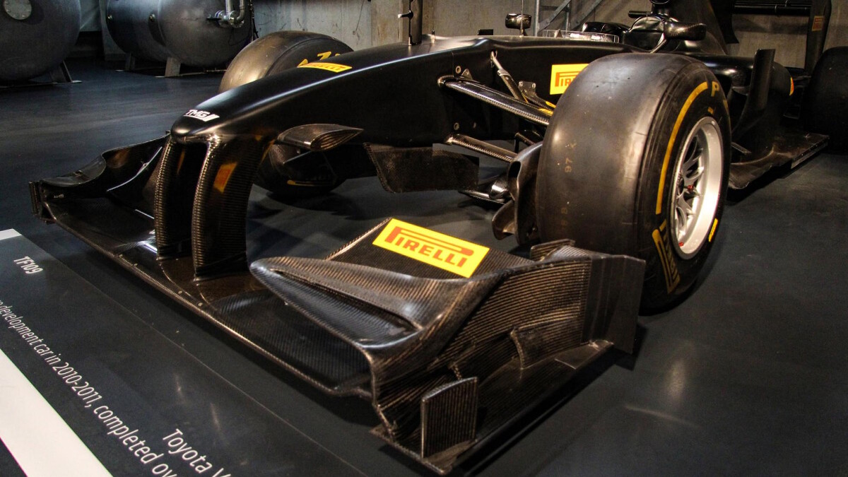 toyota-tf109-formula-1-car-auction-03-1591109999