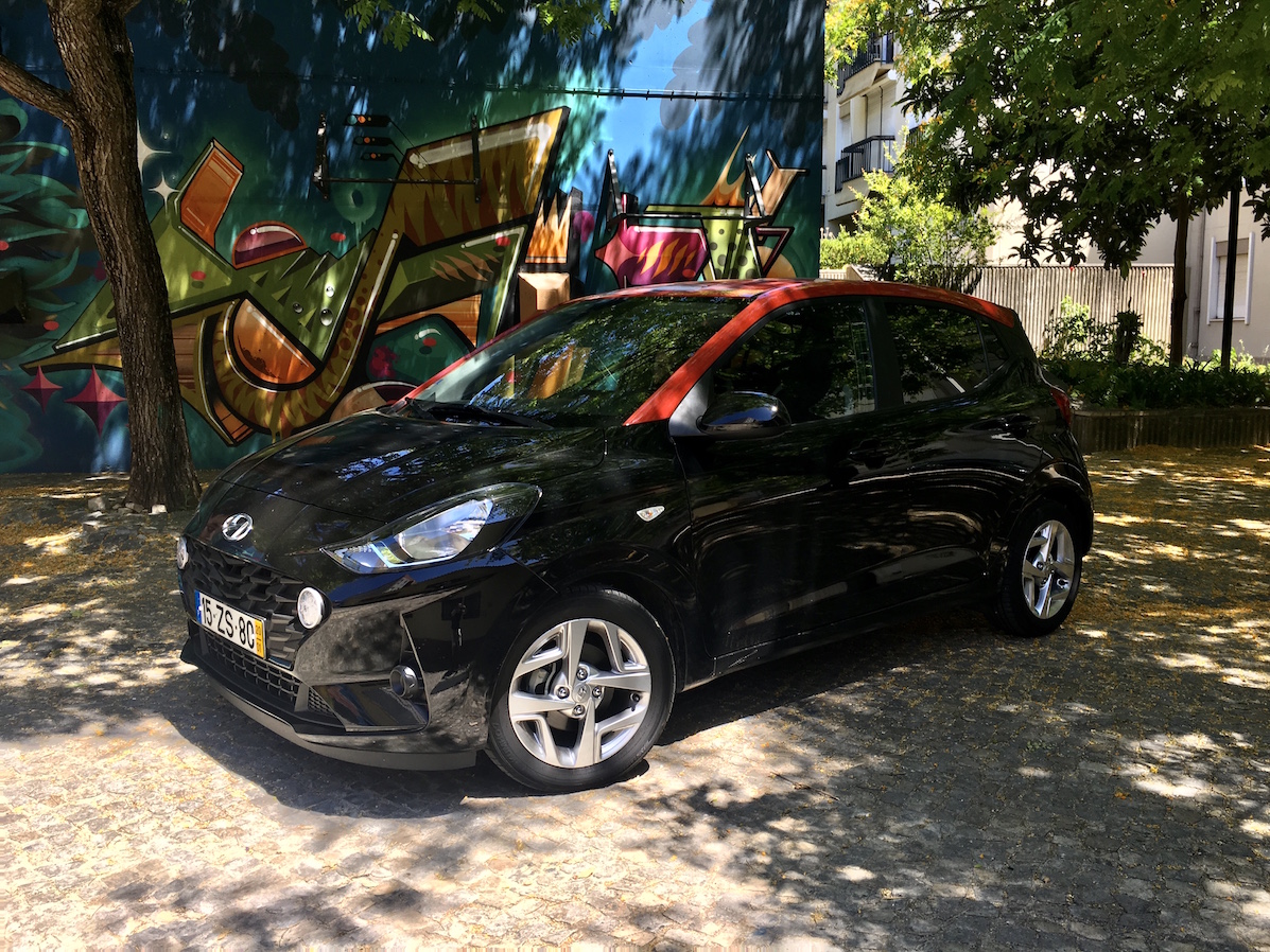 Hyundai i10 um passeio no parque (ou na cidade), mas não