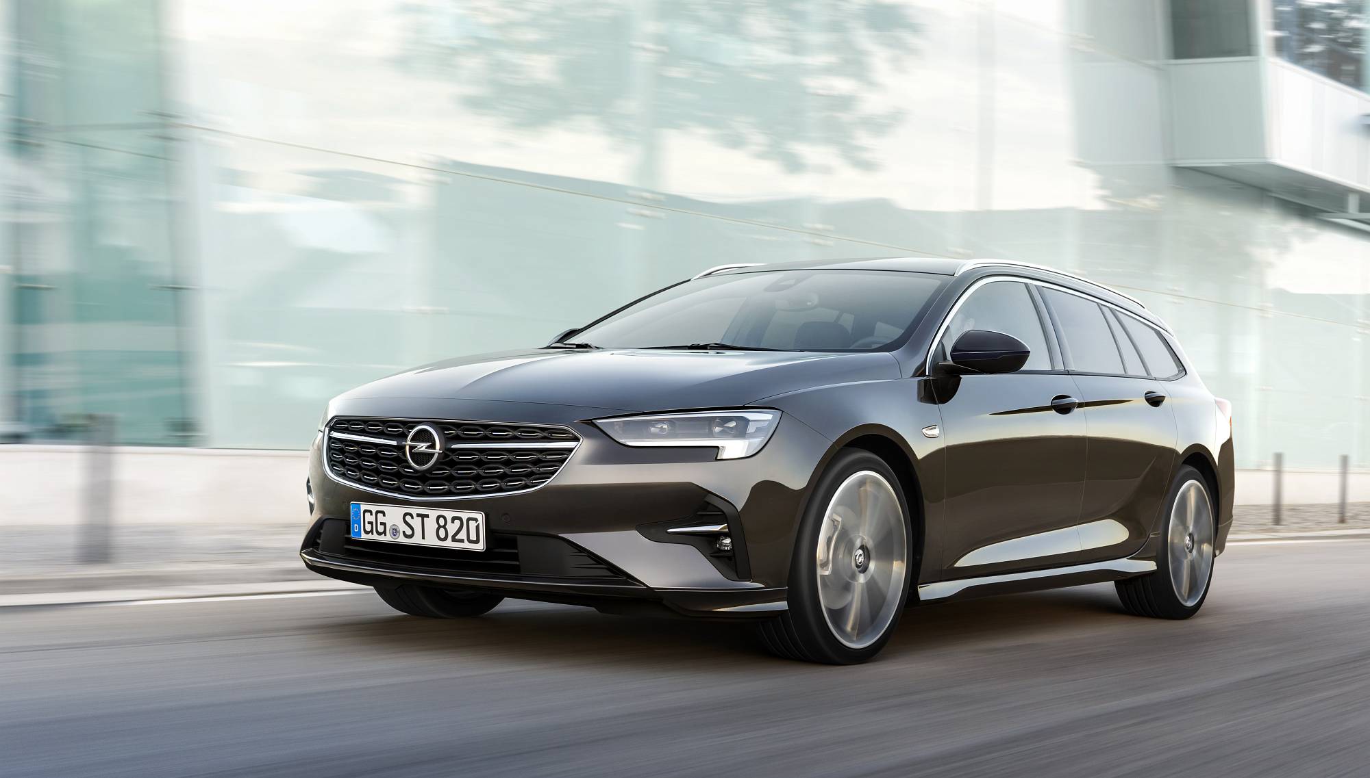 10-Opel-Insignia-Sports-Tourer-509983