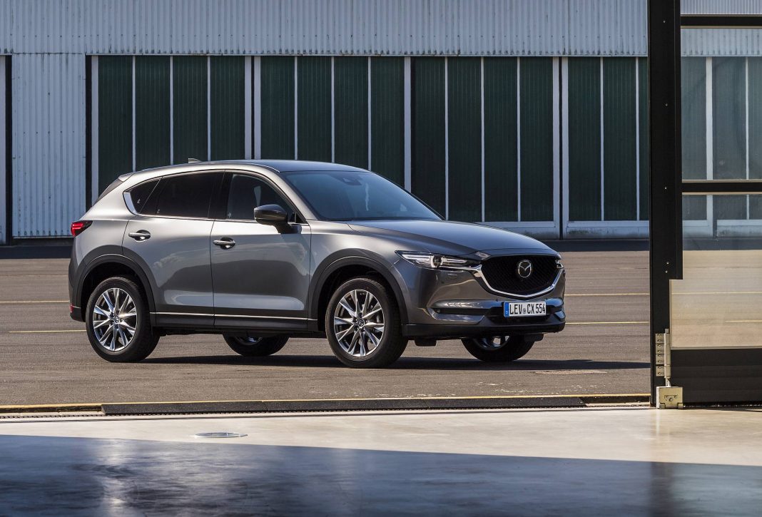 2020_Mazda_CX-5_Machine_Grey_DE_Exterior_4