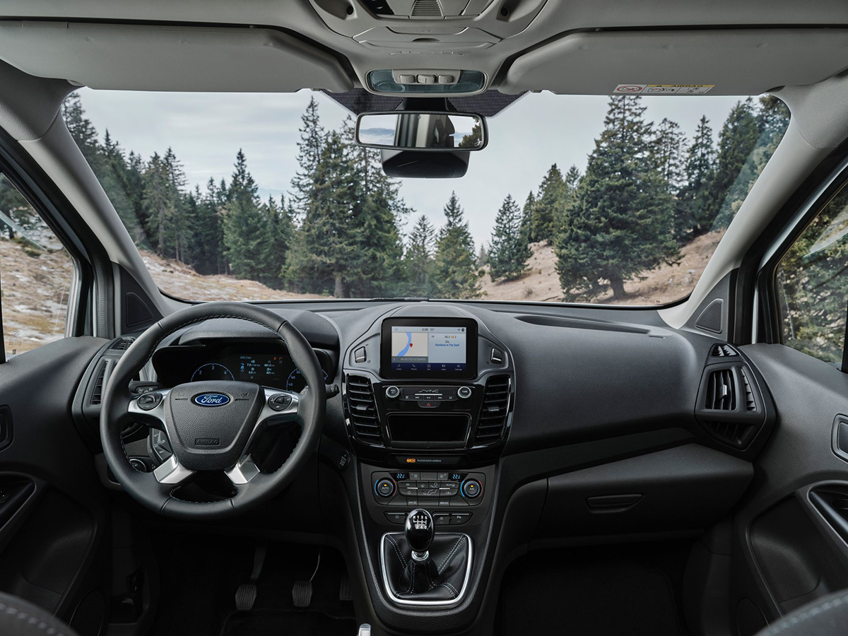 2021-Ford-Tourneo-Connect-Active-5