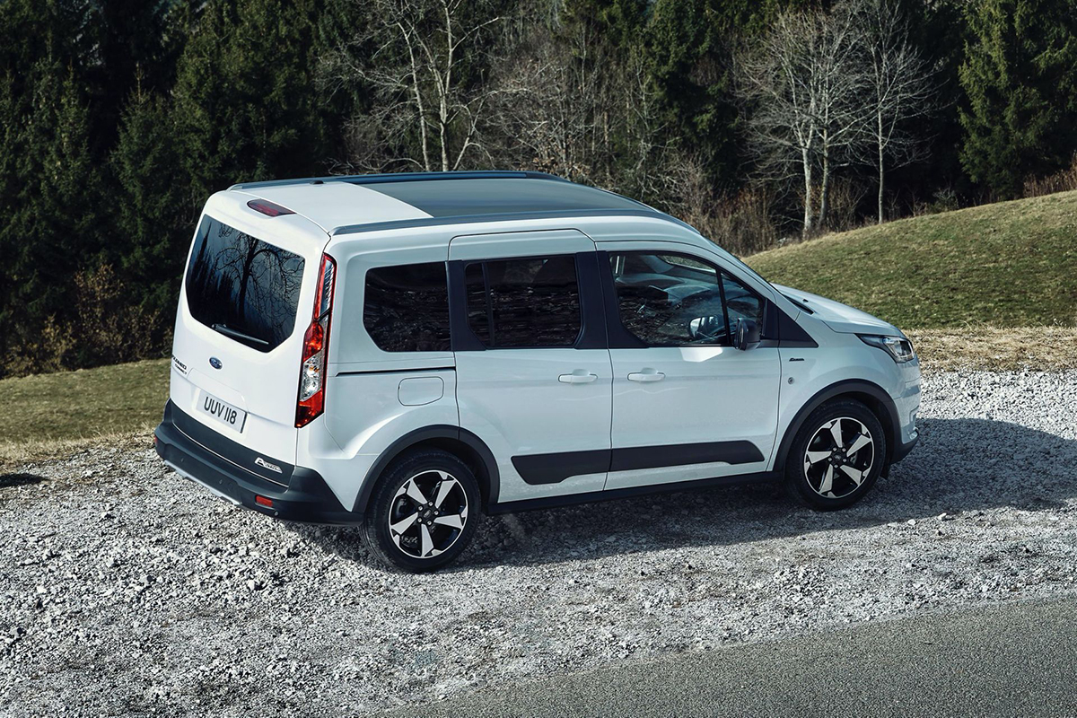 2021-Ford-Tourneo-Connect-Active-6