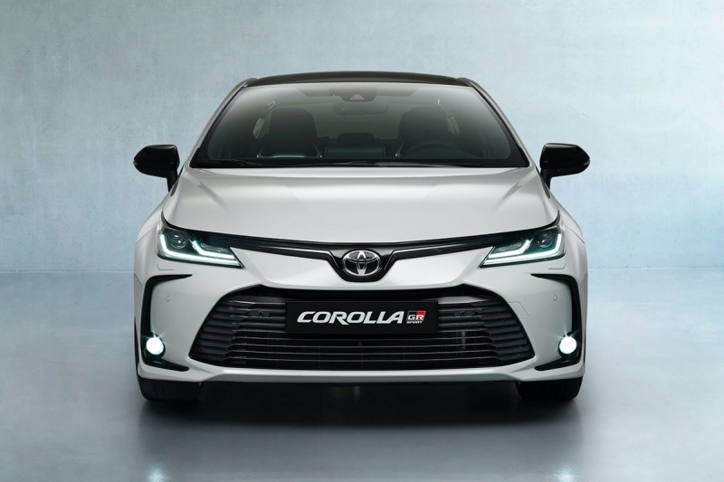 2021-Toyota-Corolla-Sedan-GR-Sport-European-spec-12