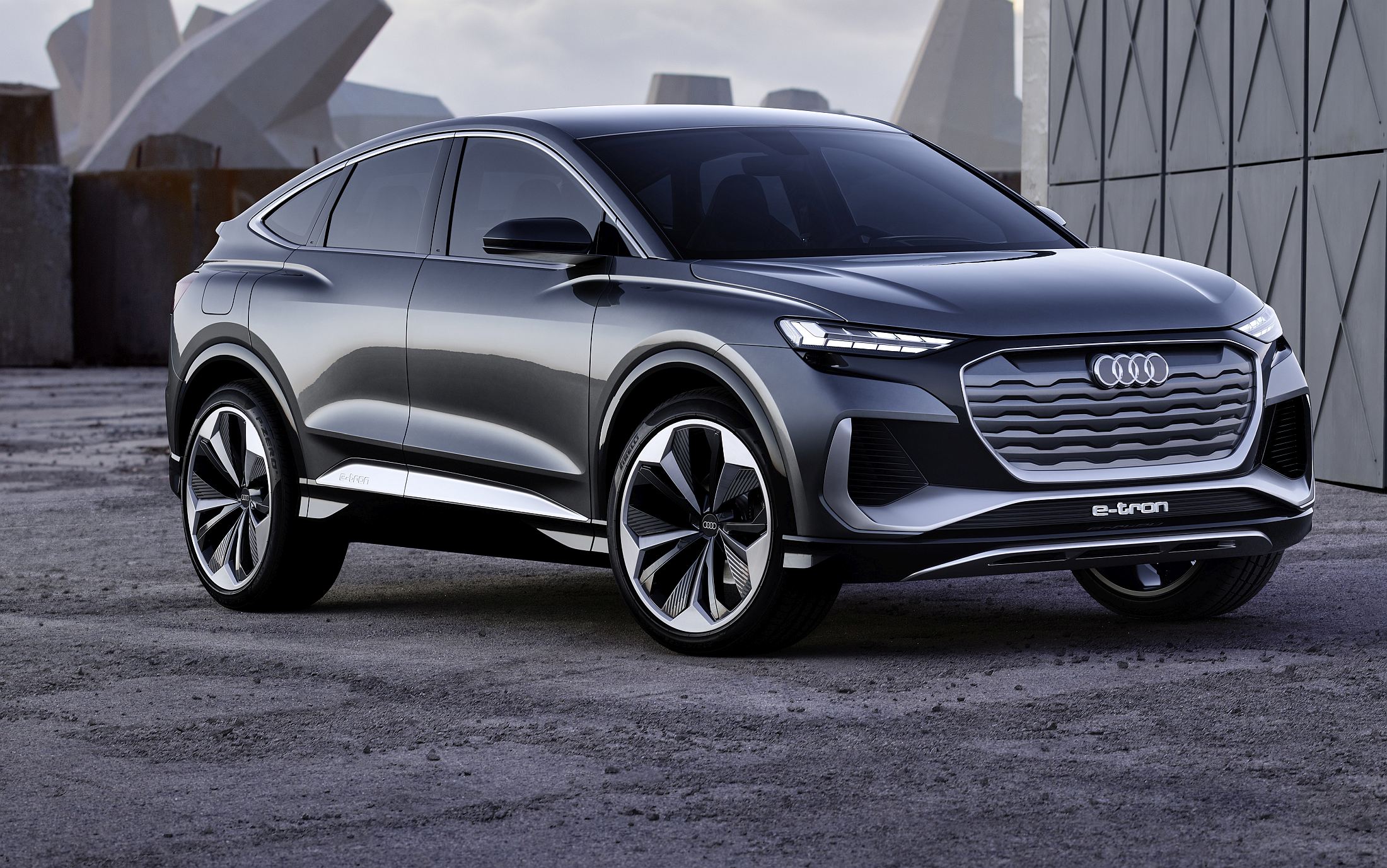 Audi Q4 e-tron Sportback concept_2020 (4)_