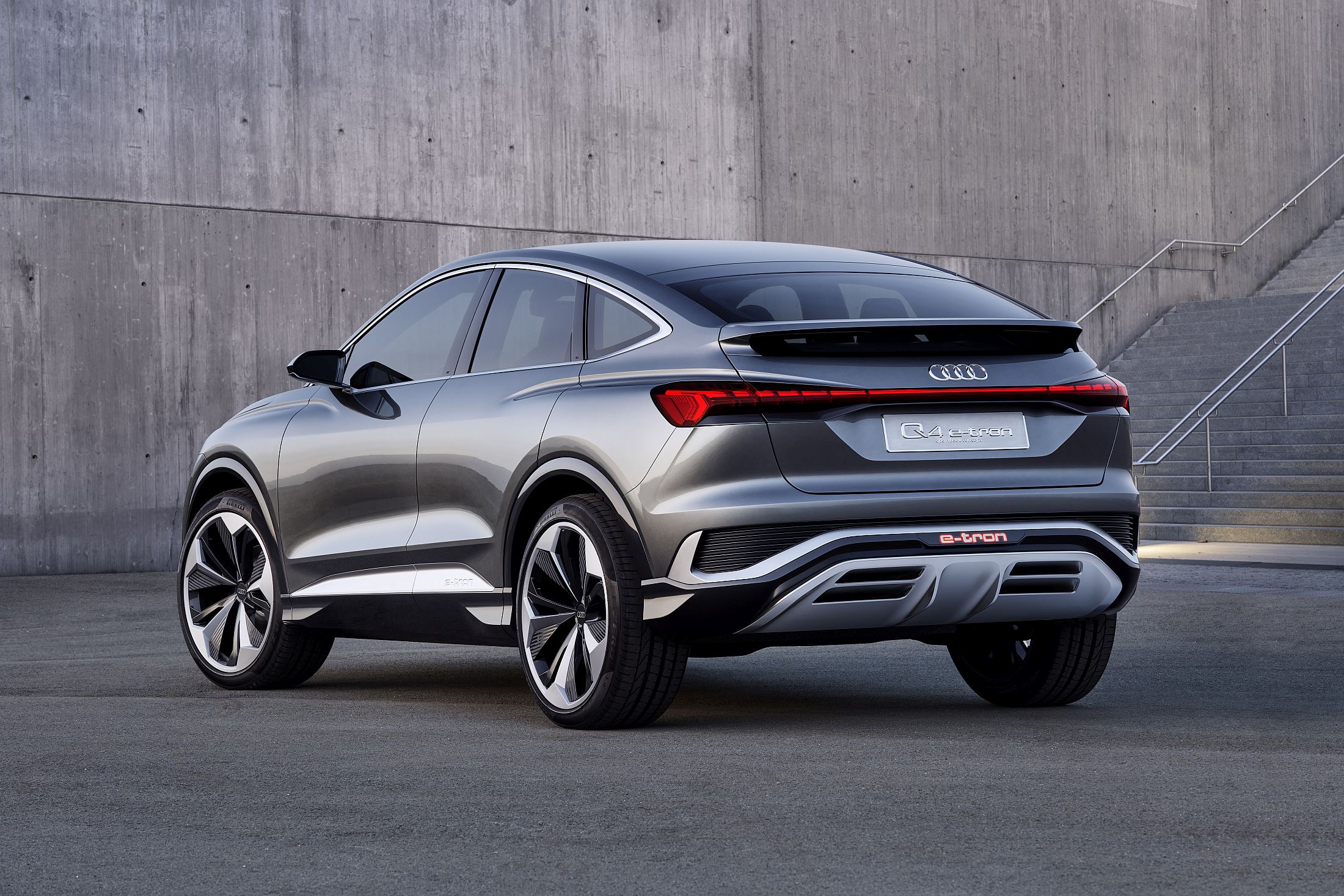 Audi Q4 e-tron Sportback concept_2020 (5)_