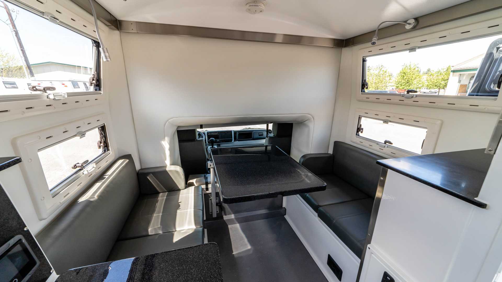 EarthCruiser-Dual-Cab-8