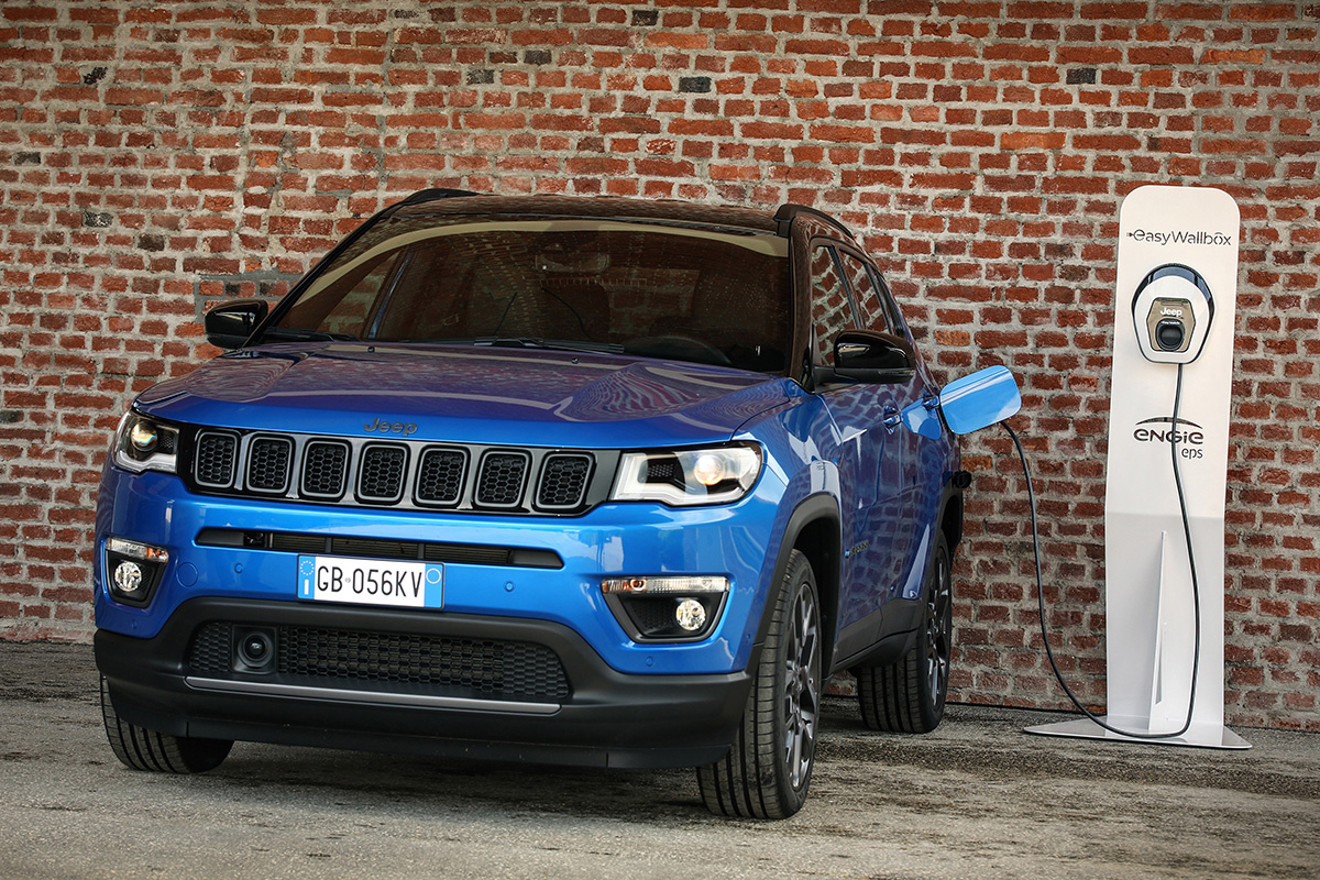 Jeep-Compass-S_4xe-45