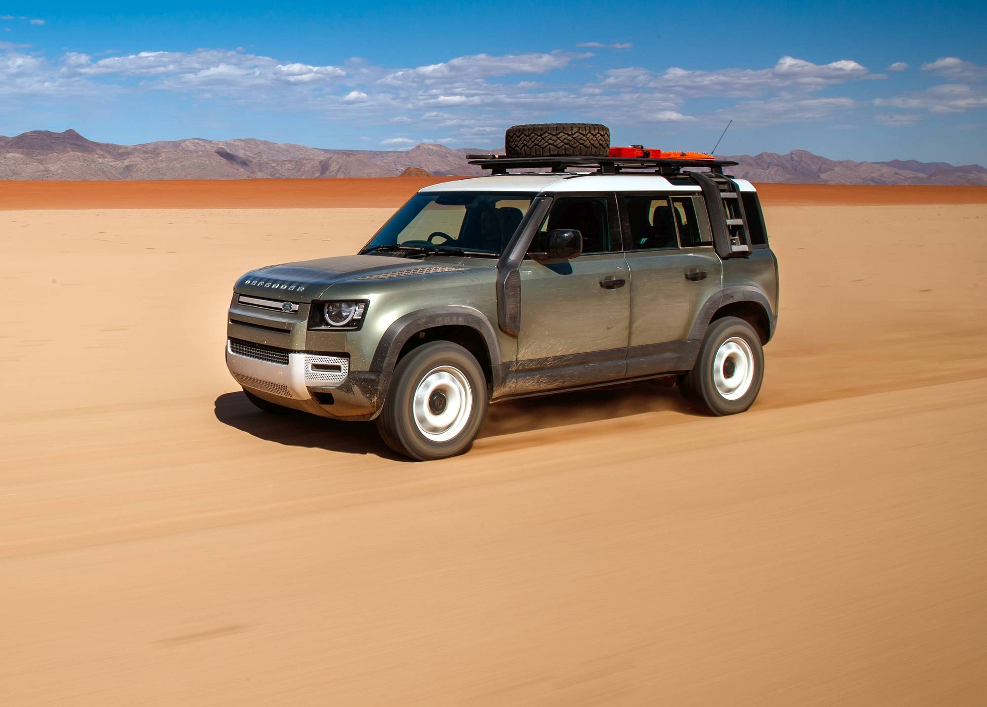 Land Rover Defender_2020 Namibia (23)