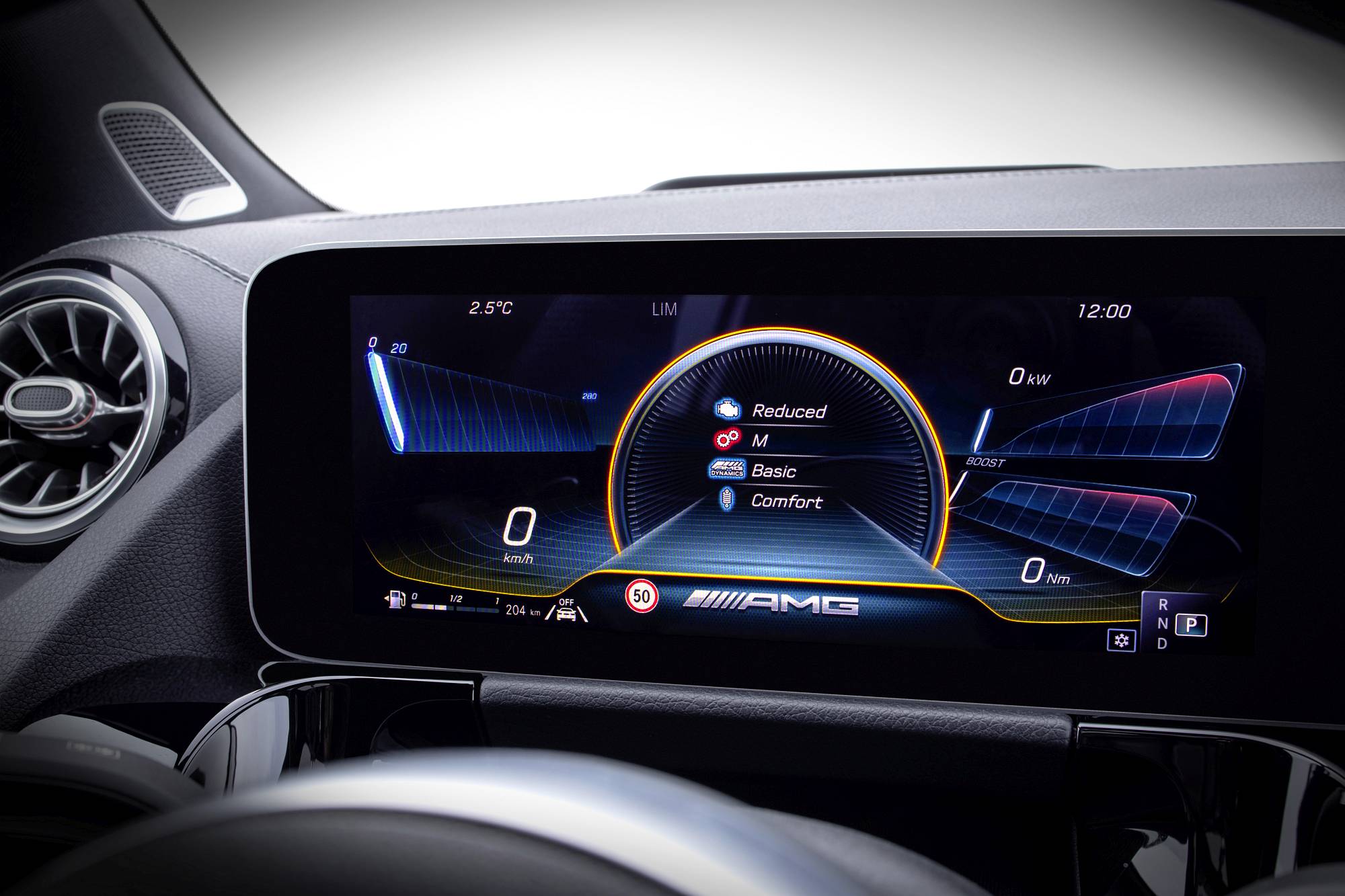 Verkaufsstart für die neuen Mercedes-AMG GLA Modelle: Kompakte Performance-SUV jetzt bestellbar

Sales release for the new Mercedes-AMG GLA models: Compact performance SUV now available to order