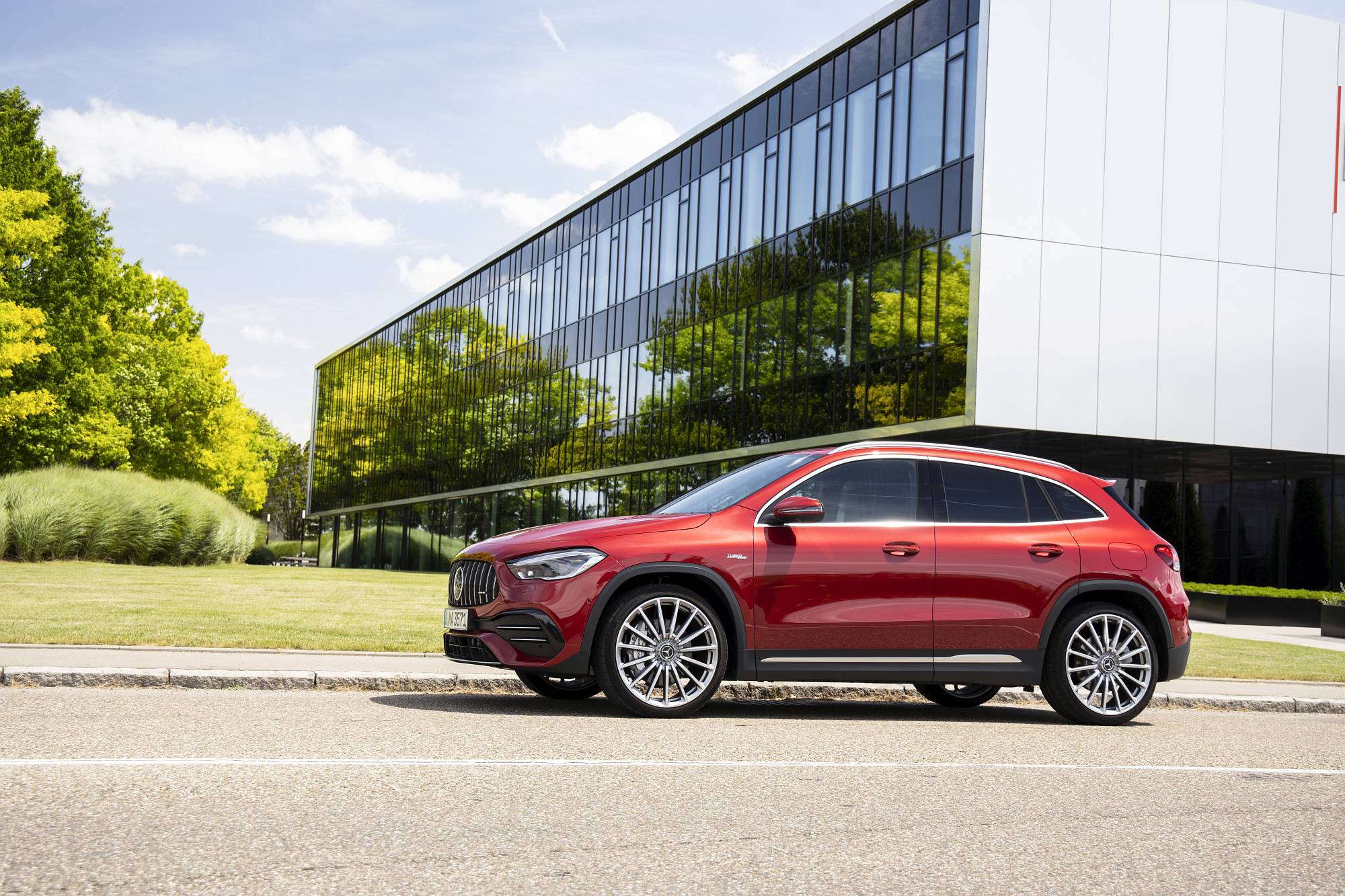 Test drive E-Class Family AMG GLA July 2020

Test drive E-Class Family AMG GLA July 2020