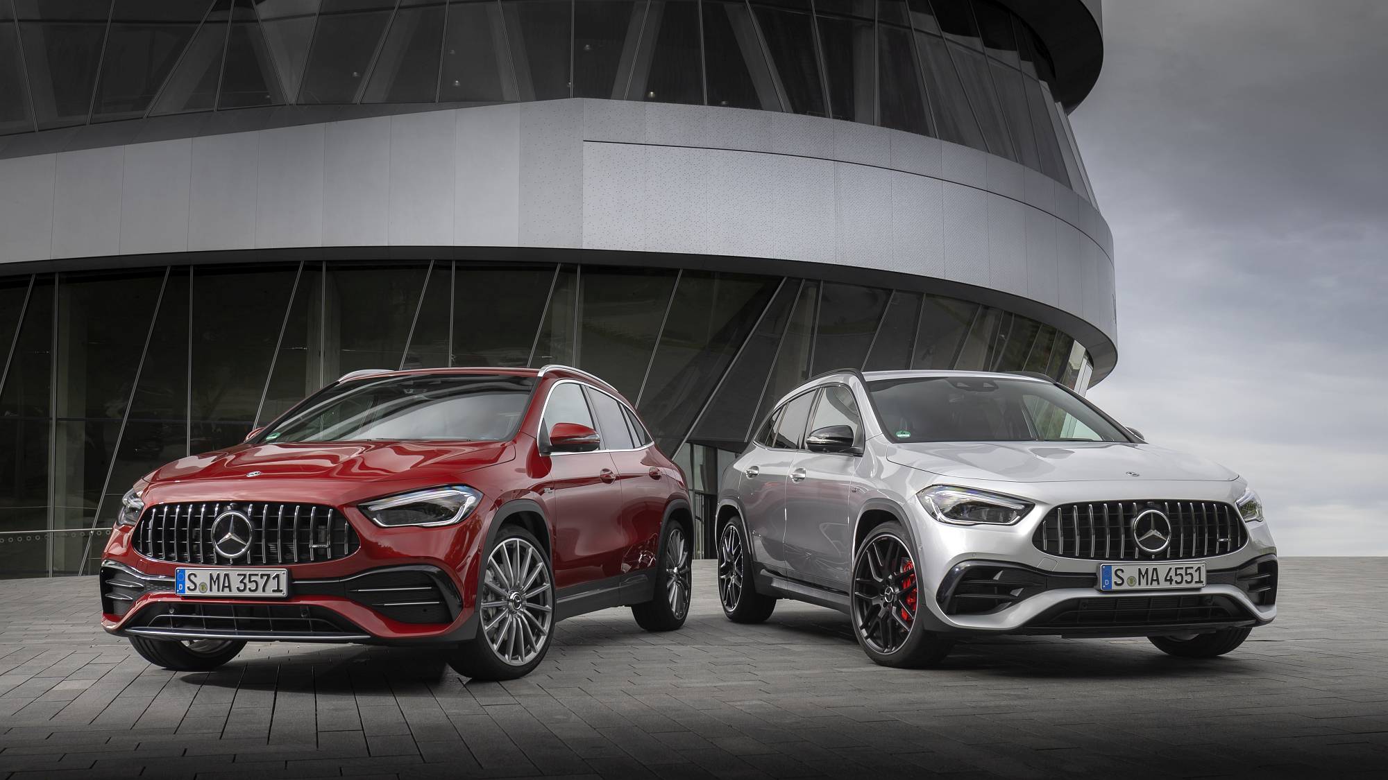 Mercedes-AMG GLA 45 S 4MATIC+ // Mercedes-AMG GLA 35 4MATIC

Mercedes-AMG GLA 45 S 4MATIC+ // Mercedes-AMG GLA 35 4MATIC