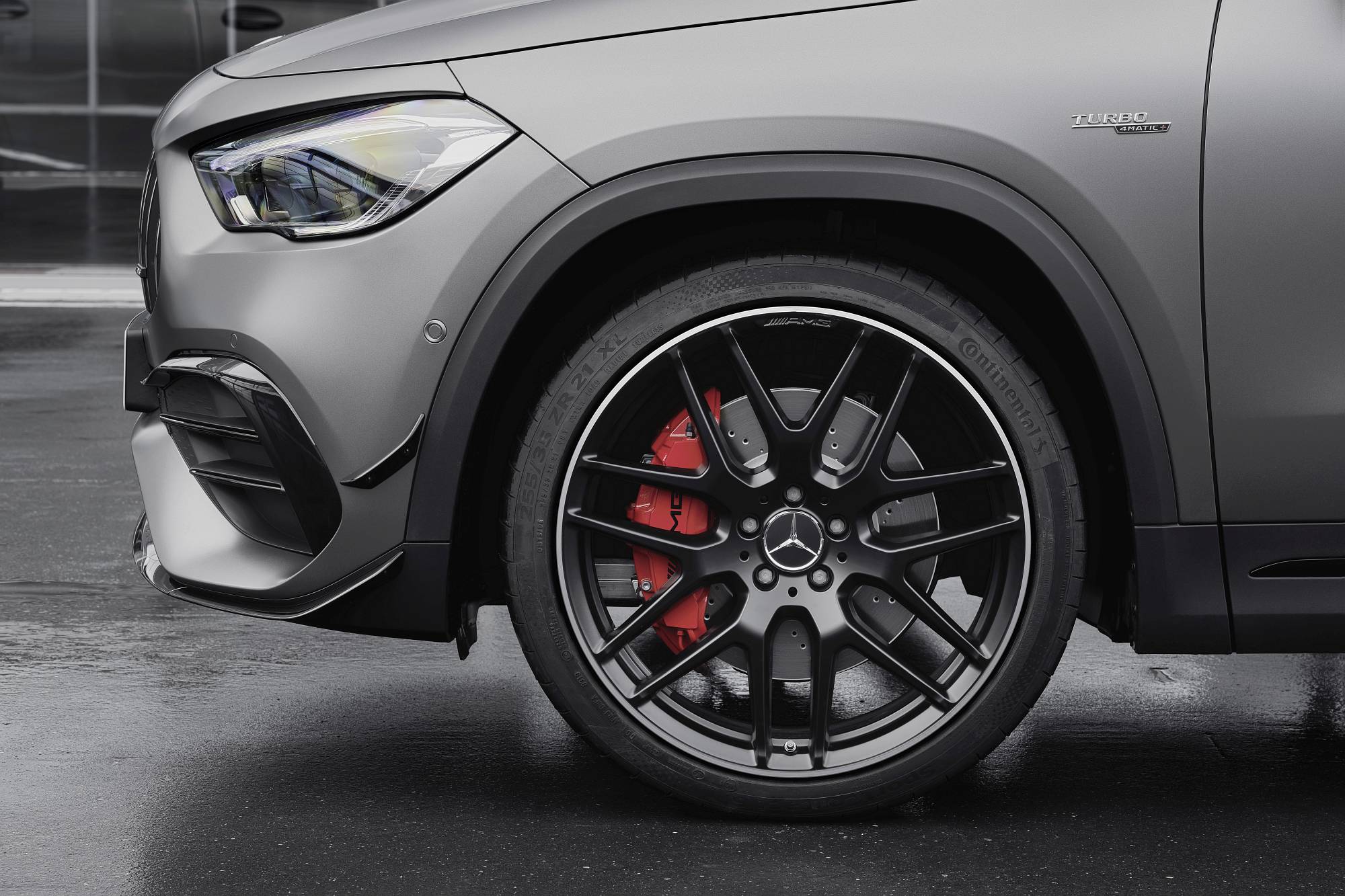 Verkaufsstart für die neuen Mercedes-AMG GLA Modelle: Kompakte Performance-SUV jetzt bestellbar

Sales release for the new Mercedes-AMG GLA models: Compact performance SUV now available to order