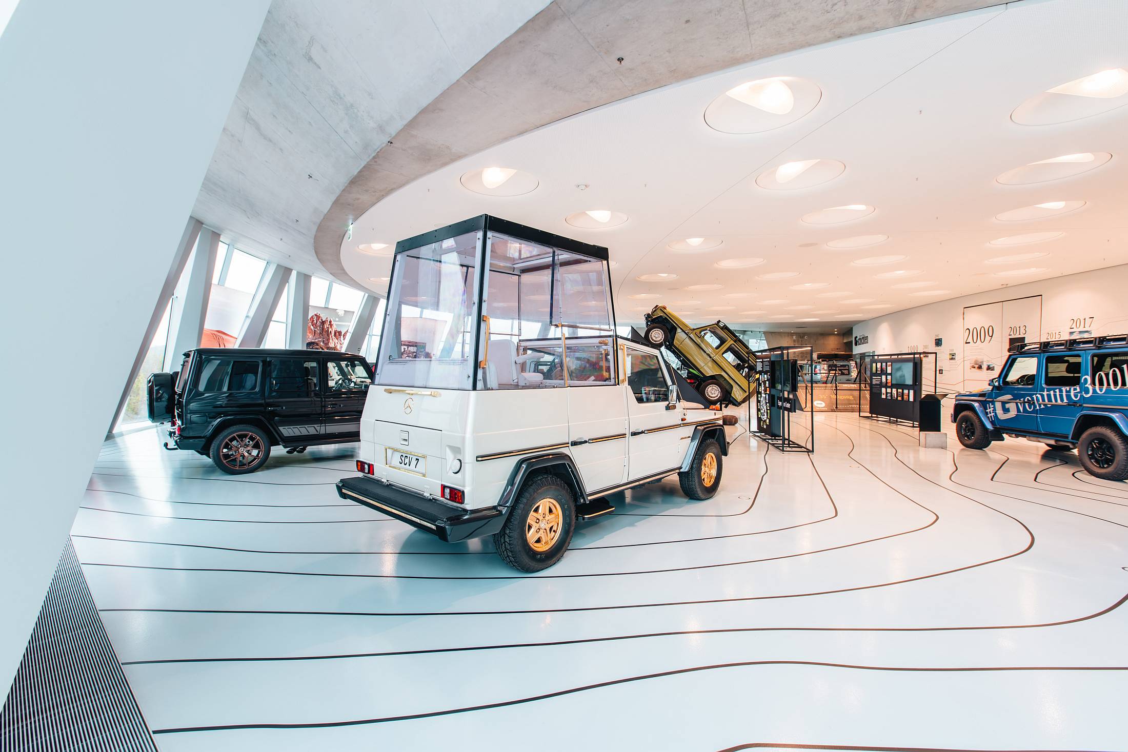 Premiere vor 40 Jahren: „Papamobil“ auf Basis der Mercedes-Benz G-Klasse

Premiere 40 years ago: “Popemobile” based on the Mercedes-Benz G-Class