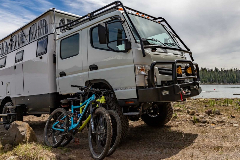 earthcruiser-dual-cab-overland-vehicle