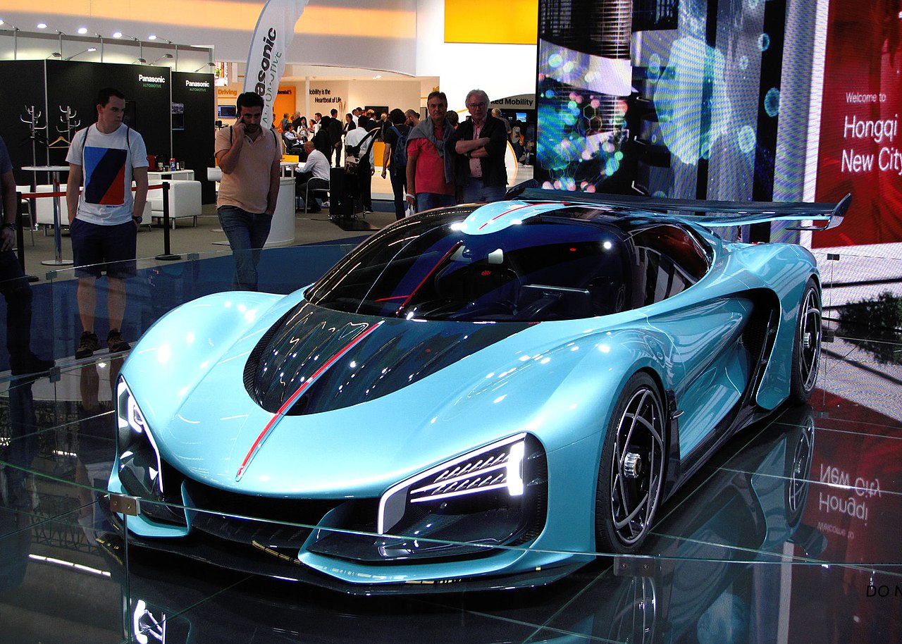 1280px-Hongqi_S9_Concept_(48800427661)