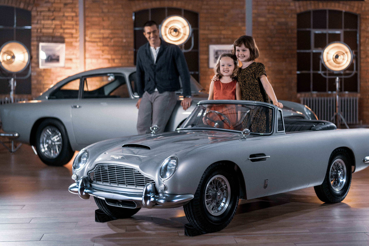 153519-gadgets-news-you-can-get-an-aston-martin-db5-for-just-35k-but-there-s-a-catch-image1-oxnsidjp2c
