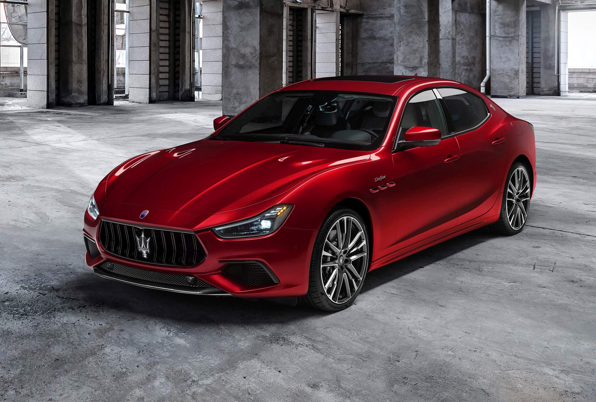 17_Maserati_Ghibli_Trofeo