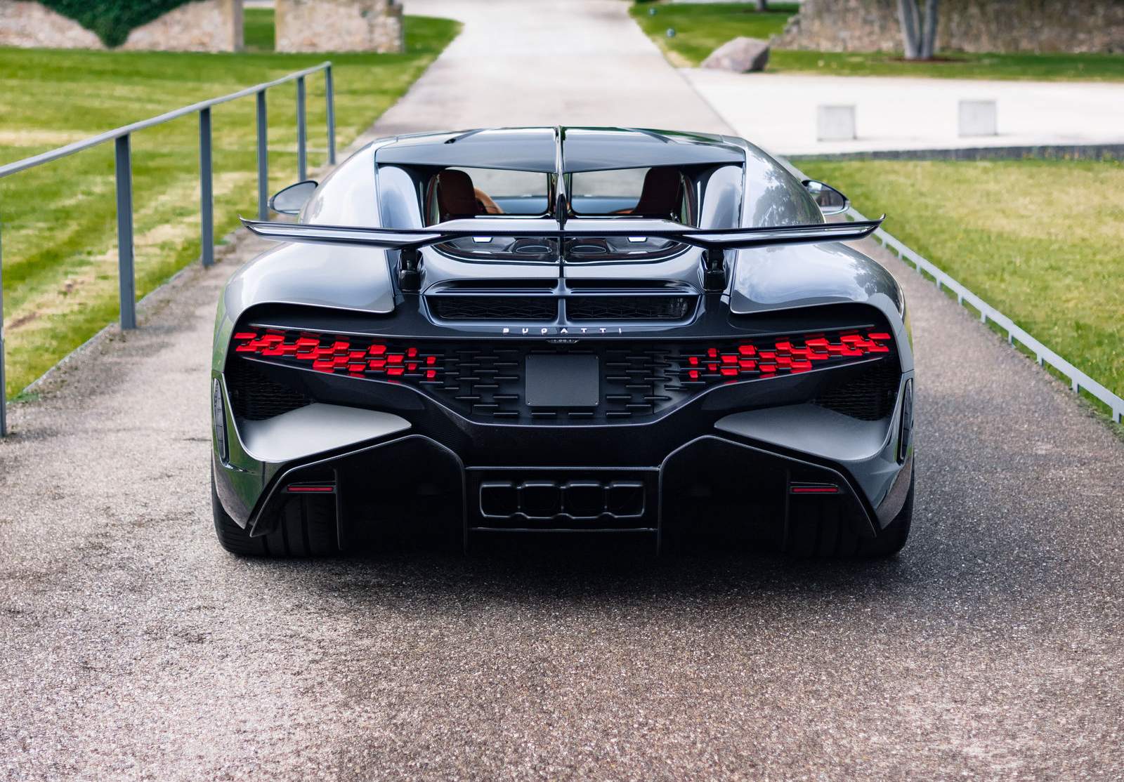 Bugatti_divo_first-deliveries (7)