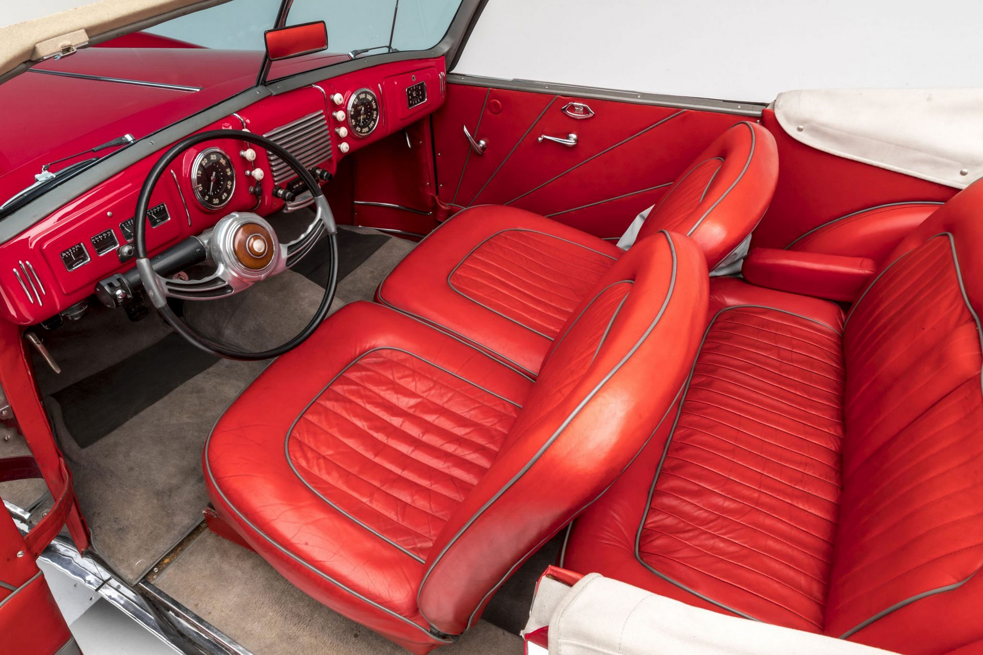 Delahaye-175-Cabriolet-10