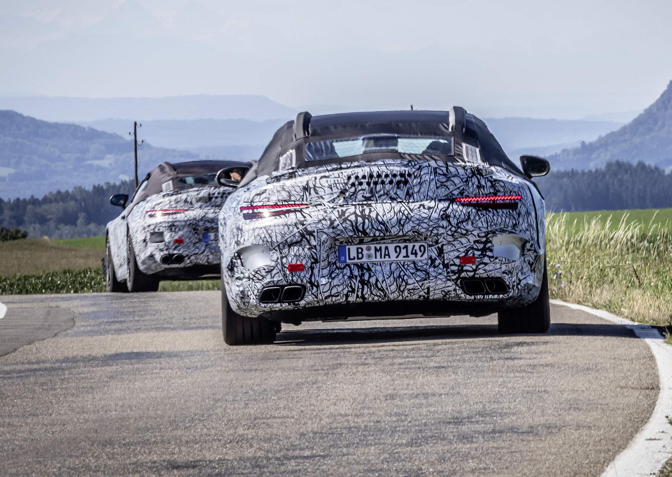 Die Legende lebt: Vorserienfahrzeuge des neuen SL Roadster starten zu ausführlichen Straßentests

The legend lives on: pre-production vehicles of the new SL Roadster embark on extensive road tests