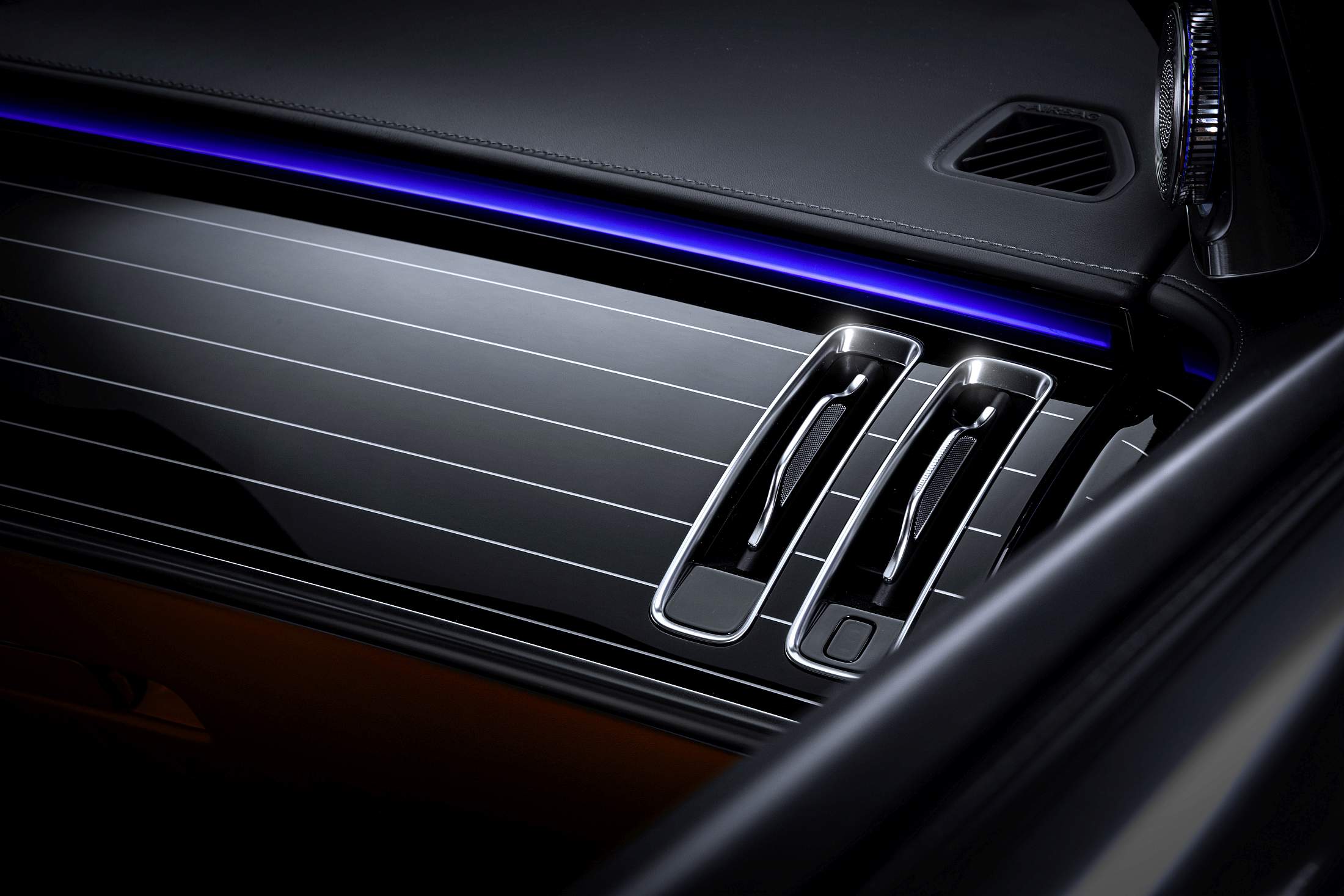 Meet the S-Class DIGITAL: „Luxury & Well-Being”: Persönliche Wohlfühloase: Angenehm reisen und fit bleiben

Meet the S-Class DIGITAL: “Luxury & Well-Being”: Personal wellness oasis: Comfortable travel while staying fit