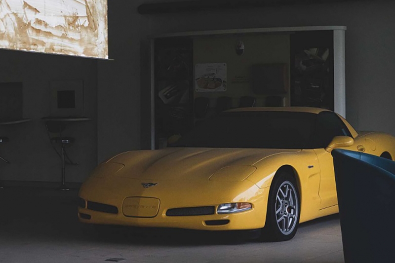 abandoned-corvette-z06-c5-front-profile