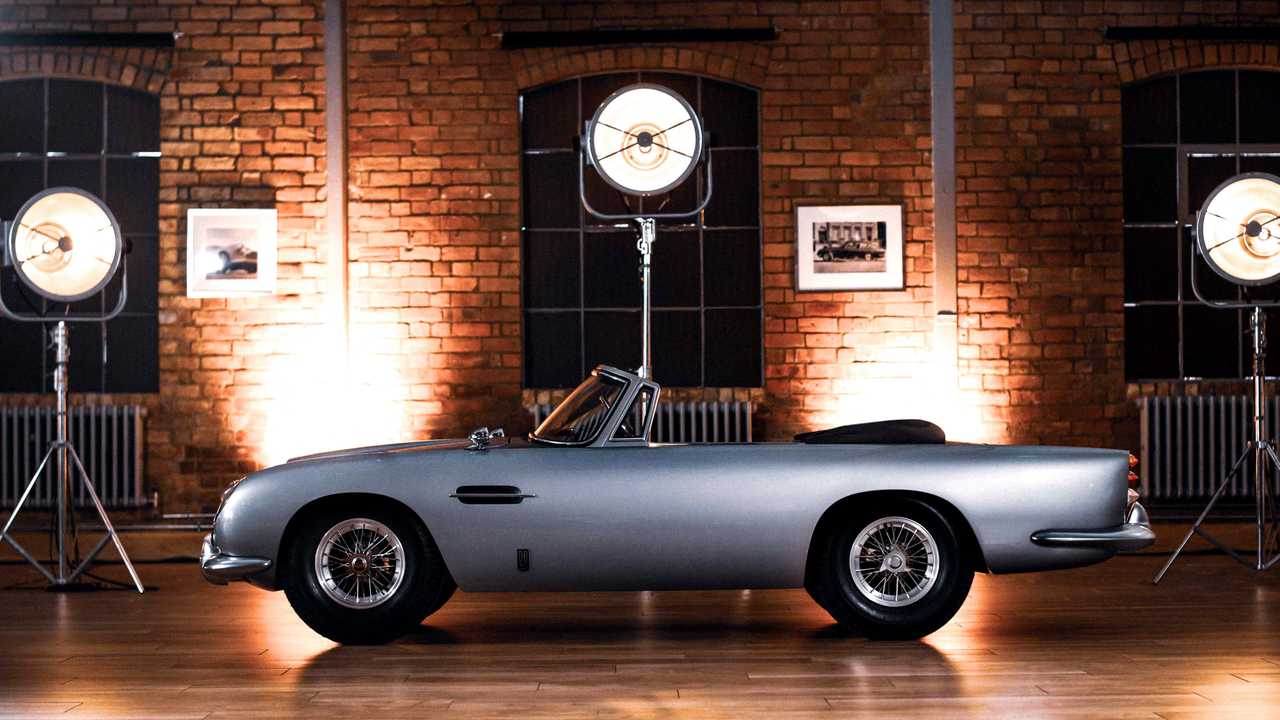 aston-martin-db5-junior-side-profile