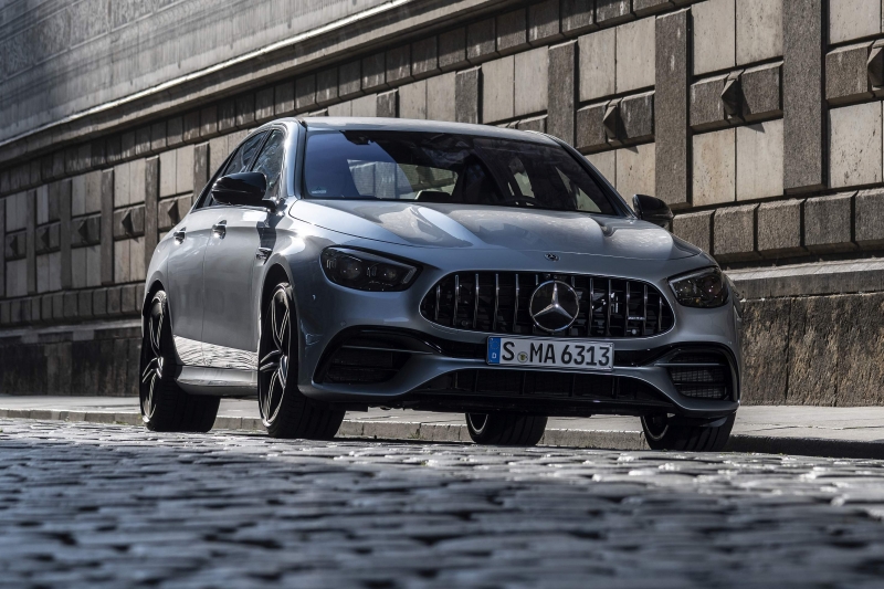Der neue Mercedes-AMG E63s

The new Mercedes-AMG E63s