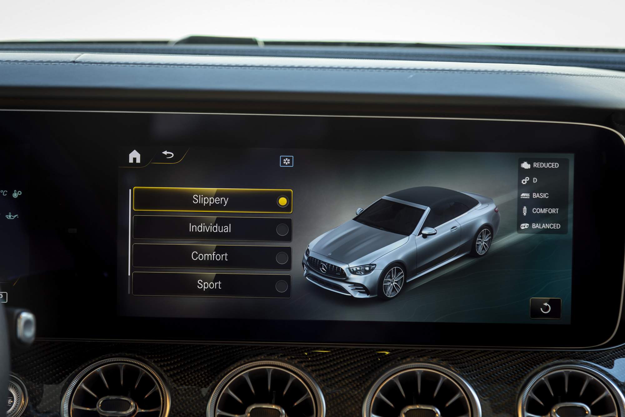 Driving Experience AMG GT BS / AMG E 53 & E 63 Lausitzring 2020

Driving Experience AMG GT BS / AMG E 53 & E 63 Lausitzring 2020