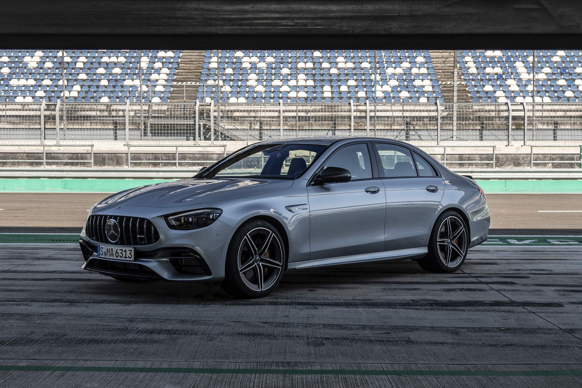 Der neue Mercedes-AMG E63s

The new Mercedes-AMG E63s