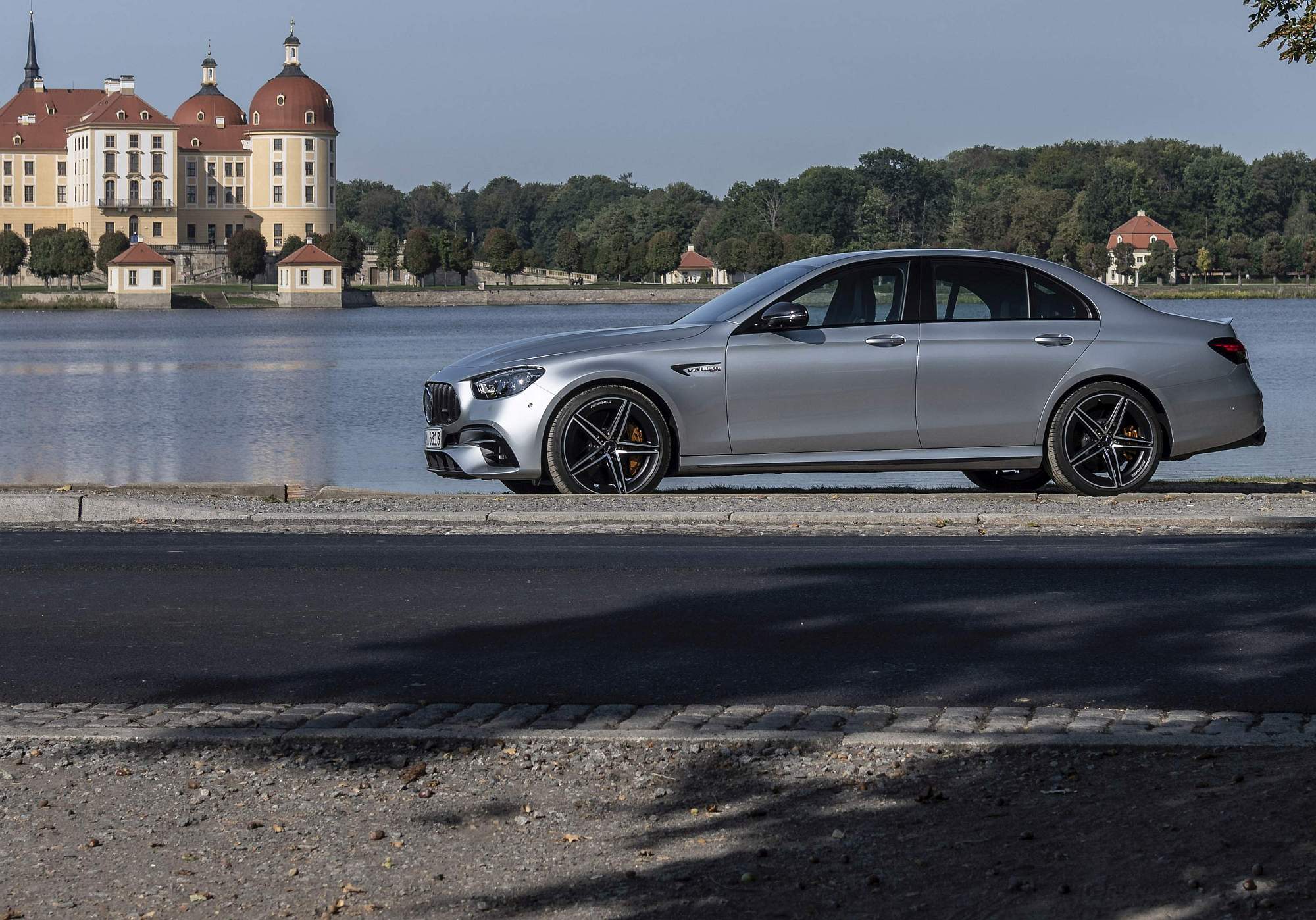 Der neue Mercedes-AMG E63s

The new Mercedes-AMG E63s