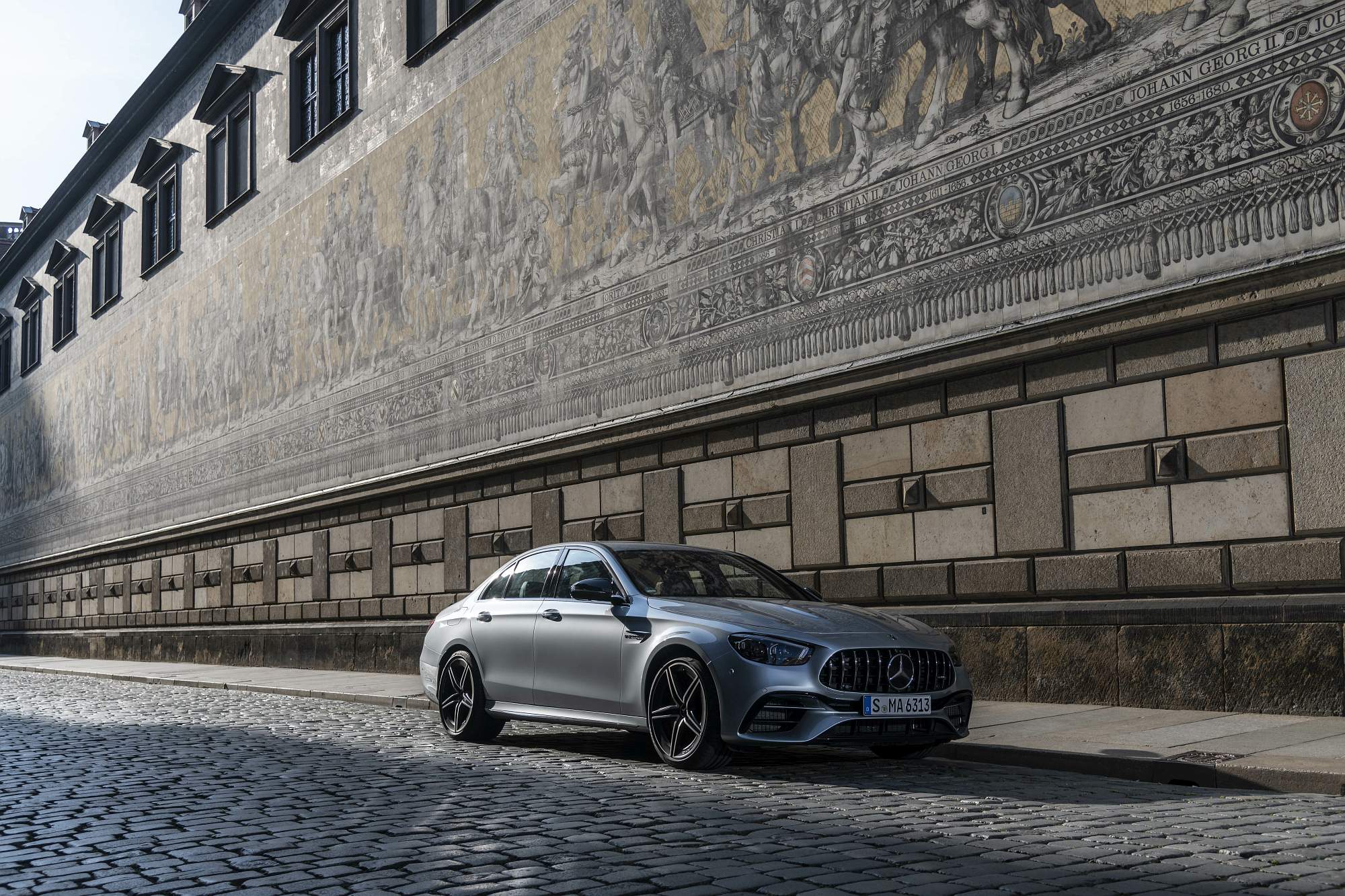Der neue Mercedes-AMG E63s

The new Mercedes-AMG E63s